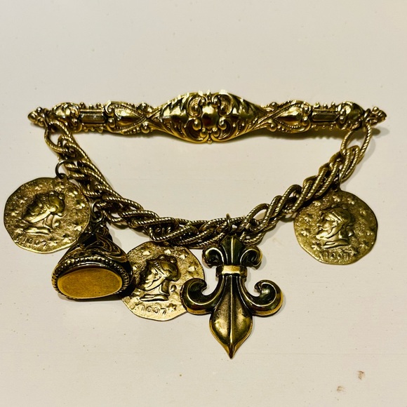 VINTAGE Mid Century Rare Large Drippy Chatalaine Style Brooch w Charms FANTASTIC - Picture 8 of 8